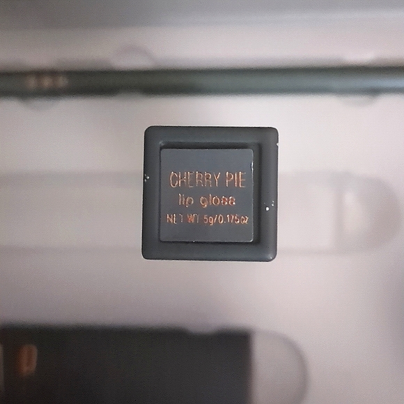 KAB Cosmetics fabulous lip kit. "Cherry Pie" color. - Picture 4 of 4